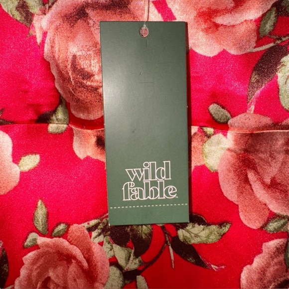 Wild Fable Women’s Satin Maxi Dress Red Floral Bodycon Size M NWT - Picture 15 of 16